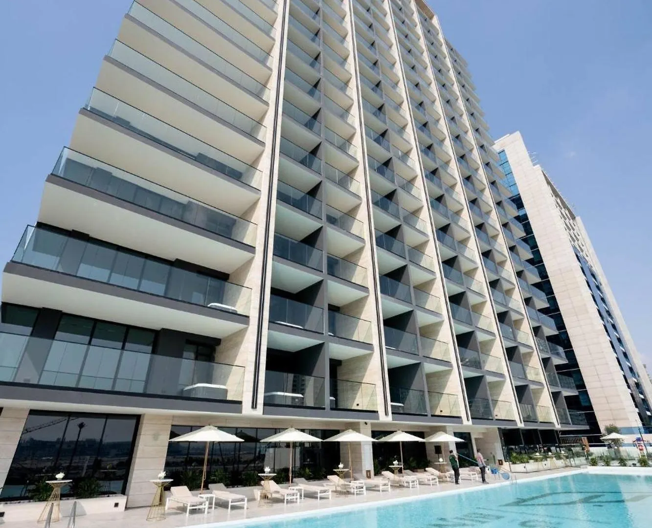 Modern Studio Business Bay Burj Khalifa View Dubai