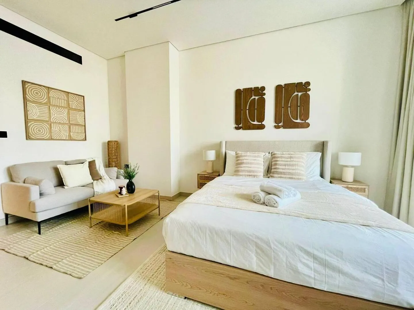 Modern Studio Business Bay Burj Khalifa View Dubai