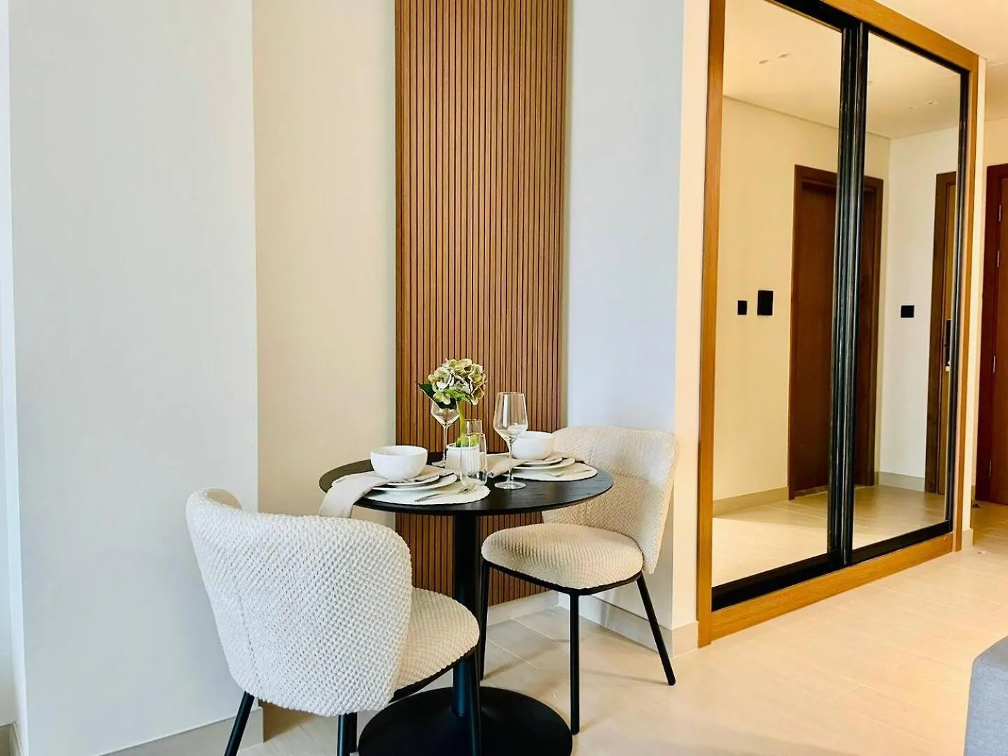 Modern Studio Business Bay Burj Khalifa View Dubai